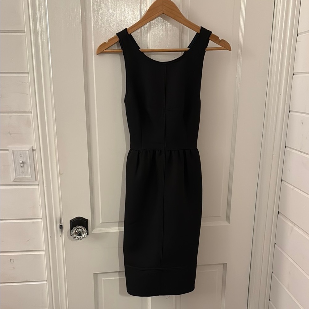 Elegant Black Sleeveless Dress